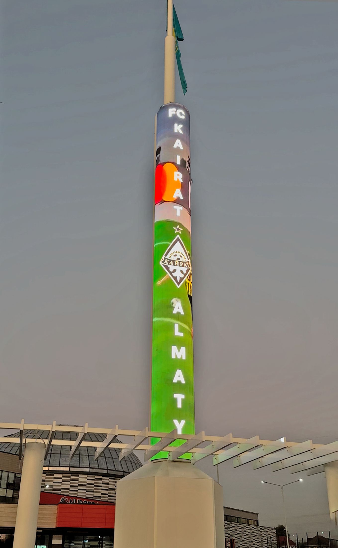 Установка флагштока с интегрированным LED-экраном - Алатауский район г. Алматы